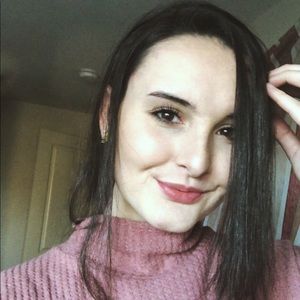Meet your Posher, Abby